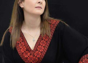 تشتاق اليك الانفاس …