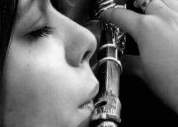 « ما زلت أقلق » للشاعرة مفيدة القاضي …