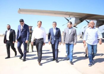 وزير الخارجية المفوض يستقبل طائرتان من العراق