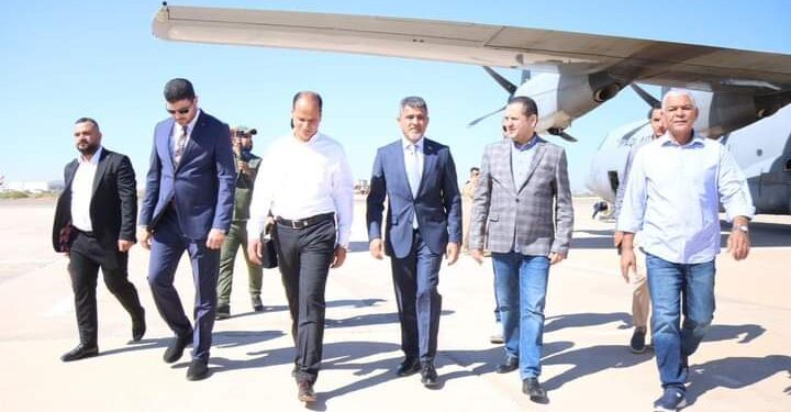 وزير الخارجية المفوض يستقبل طائرتان من العراق