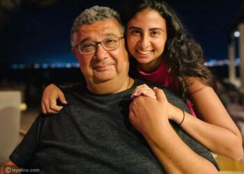 ماجد الكدواني يبكي على الهواء بعد مفاجأة غناء ابنته في صاحبة السعادة