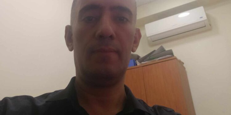 « القاصية بساطها » للشاعر عماد شكرى حجازى