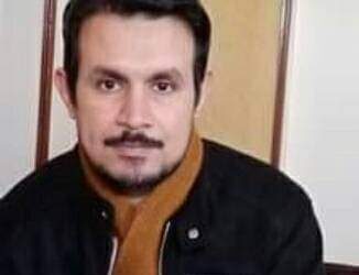 قالَتْ: أليسَ لَدَيكَ ما تَحكِيهِ …