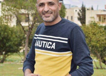 لا تقفي في الشرفةِ يا سيدتي …