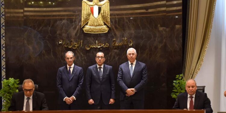 رئيس الوزراء يشهد التوقيع على بروتوكول تعاون