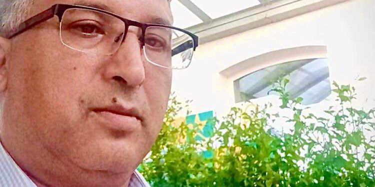 لَمْ أَكُنْ مَعَهُمْ