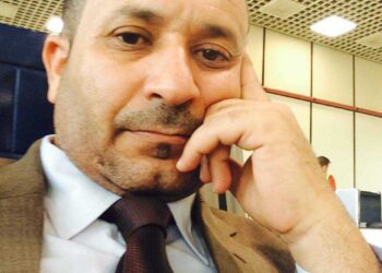 إلى الواقفينَ