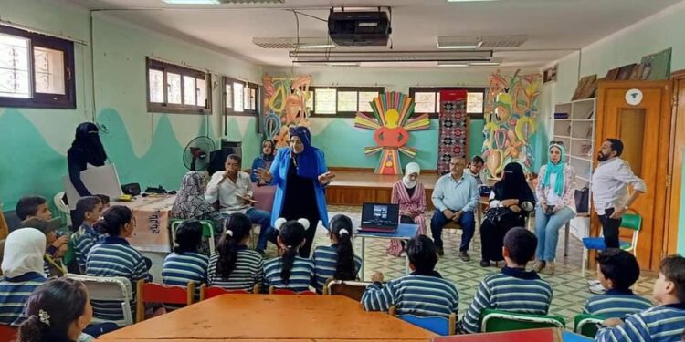 “قصة كفاح شعب”.. معرض فن تشكيلي بثقافة الإسماعيلية