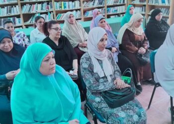 ثقافة أسيوط تناقش قضايا كبار السن في يومهم العالمي 