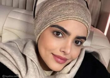 سارة الودعاني تبكي بالدموع وتتحدث عن حبها لوالدتها