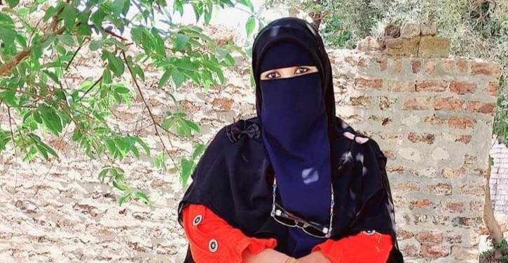 « باسأل الرمش الجميل » للشاعرة يامنه اليمنى