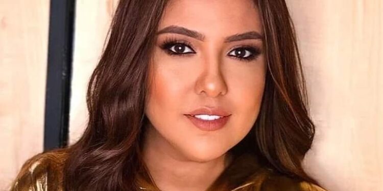 مي كساب تكشف معاناتها بعد وفاة والديها وسبب عدم انهيارها