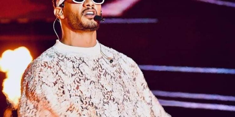 محمد رمضان ينفعل بسبب غزة ويطالب بشن حرب عربية