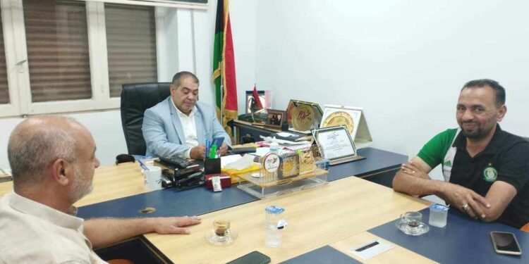 رئيس اللجنة البارالمبية الليبية والالمبياد الليبي يجتمع بمدير فرع طرابلس الكبرى لوزارة
