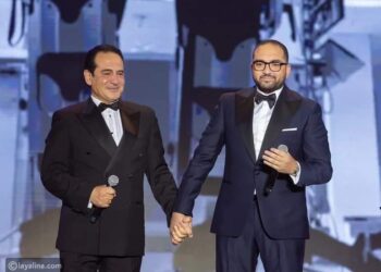 محمد ثروت يبكي ويكشف لأول مرة كواليس مفاجأة ابنه على مسرح جدة