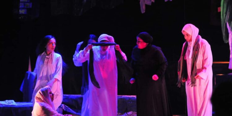 ختامي نوادي المسرح يقدم عرض “سجن النسا”