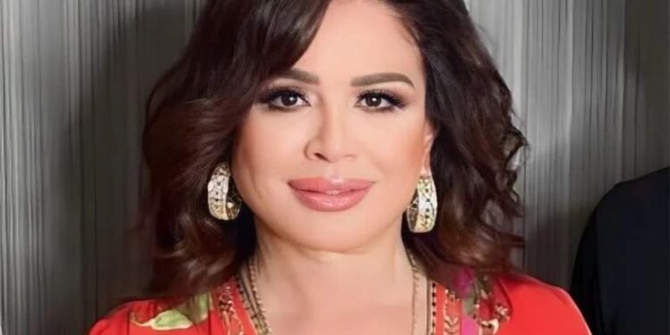 عمرو محمود ياسين يشيد بموهبة إلهام شاهين وهكذا تفاعلت