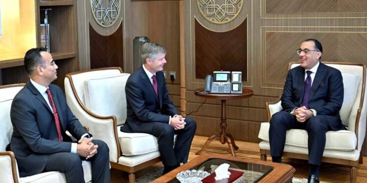 رئيس الوزراء يلتقى الرئيس التنفيذي لشركة”C2X”