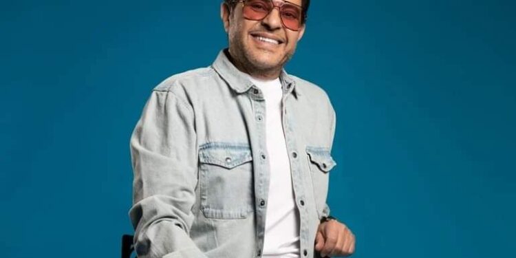 عباس أبو الحسن يعتذر لهاني شاكر عن هجومه السابق