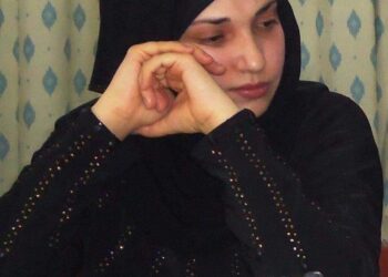 لا شيء هنا سوى تنهيدة تهرول …