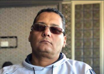 سألت والدمع بعينيها …