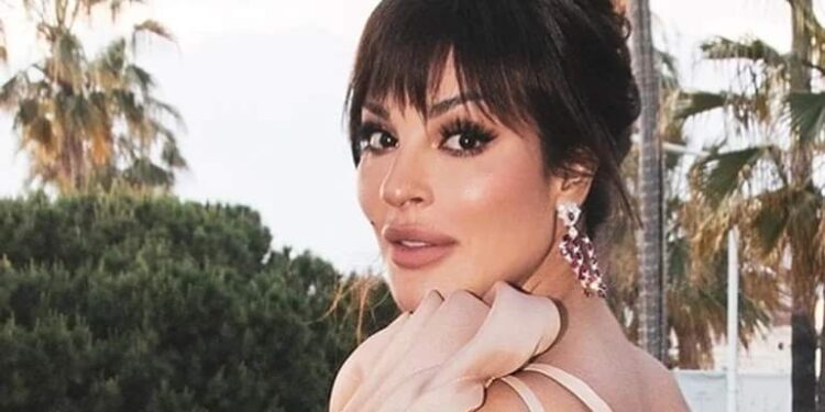 نادين نجيم تحذر برسالة غامضة وتثير التساؤلات