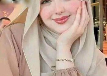 « أيا لهيبًا بلُبِ القلبِ يَشتَعِلُ » للشاعر محسن ممتاز