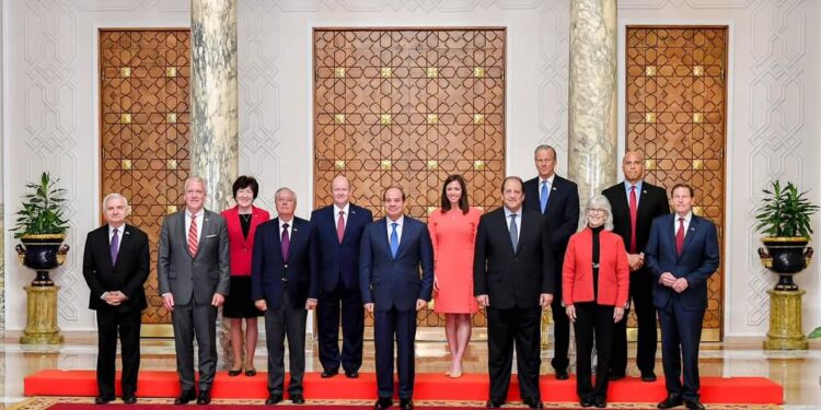 السيسى يستقبل اليوم وفداً من الحزبين الديمقراطي والجمهوري