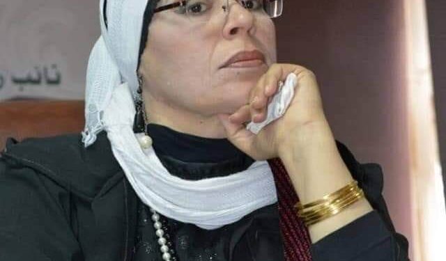 الشعرُ رسامٌ تفجر حرفة