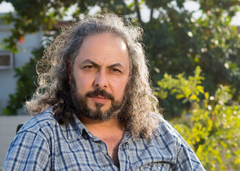 شعب أسطوري يواجه سلالة مجرمة