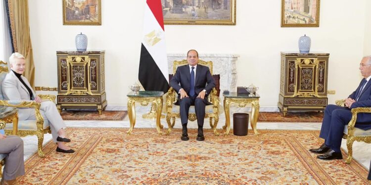الرئيس السيسي يستقبل المدير التنفيذي لبرنامج الغذاء العالمي