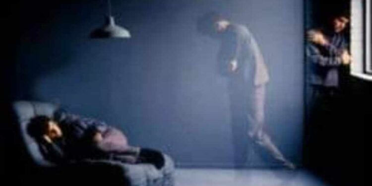 الحلم النائم فى عيونى