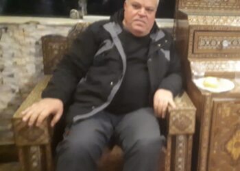 عاشق بين حبيبتين