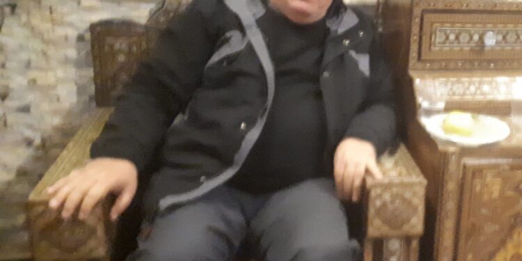 عاشق بين حبيبتين