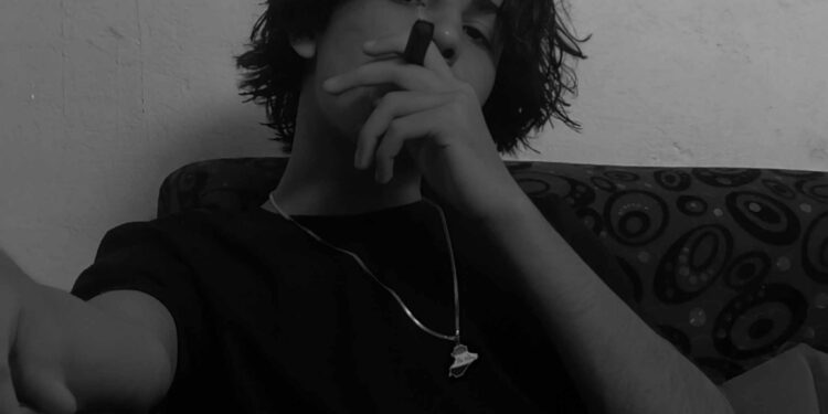 لن تراني أشتكي منكَ وأبكي