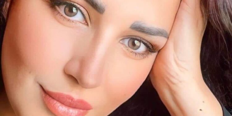 أتساءل أحيانا