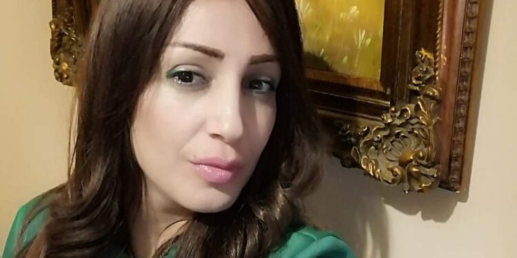 ولقلبي ديوانٌ يفرّخُ طوفانا