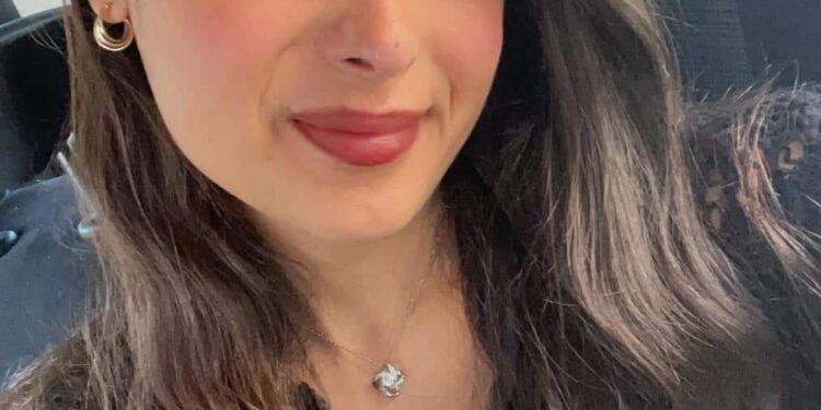 أحبكَ . صوتك خمر ووطن