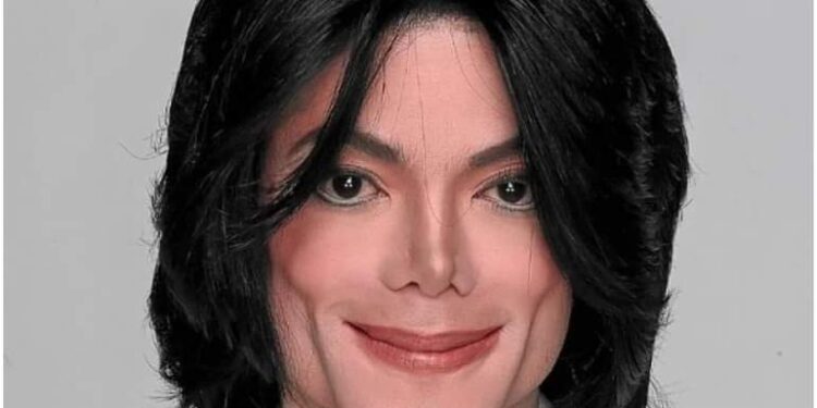 سترة مايكل جاكسون تباع في مزاد علني وسعرها يدهش الجمهور