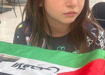 ابنة حلا شيحة بالخمار الفلسطيني وتعلن مقاطعة هذه المنتجات