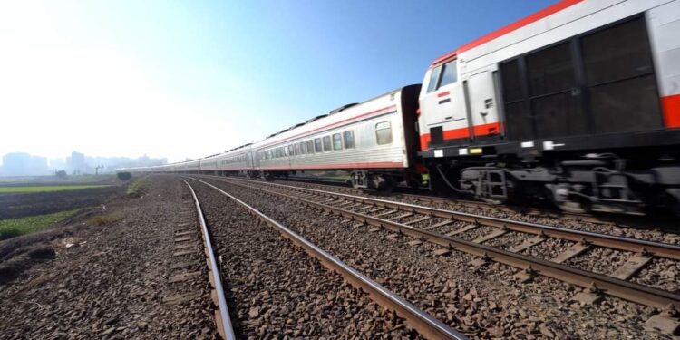 السكة الحديد: تعديل تركيب قطاري 996/997 مكيف القاهرة أسوان