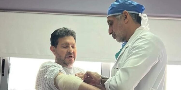 هاني شاكر يخضع لإجراء جراحة في ذراعه