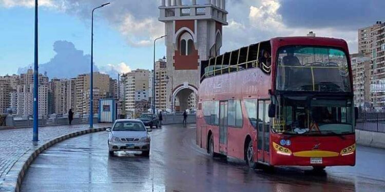  لما الشتا يدق البيبان …