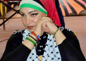 أغبيا كنا عايشين فى الحياة …