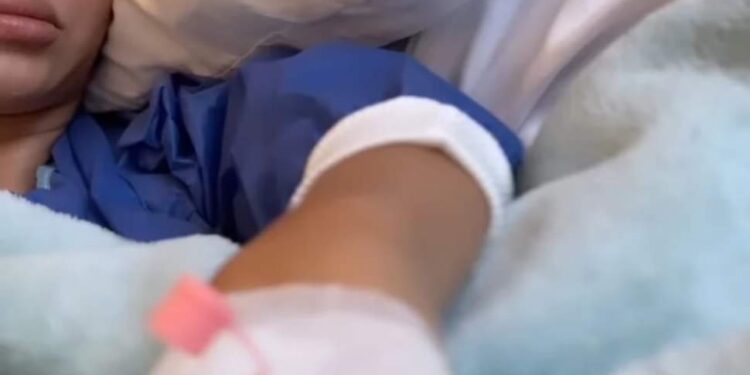 نقل ياسمين رئيس إلى المستشفى بسبب وعكة صحية