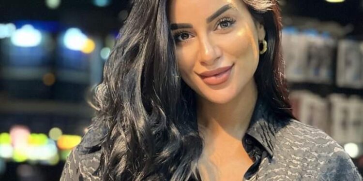 القصة الكاملة لسرقة جوري بكر في المطار وموقفها من المتهم