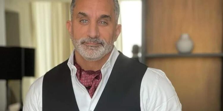 باسم يوسف يستعد لعروض مباشرة في أبو ظبي والبحرين