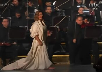 أصالة تصعد المسرح حافية القدمين: أبرز لقطات حفل “روائع بليغ حمدي