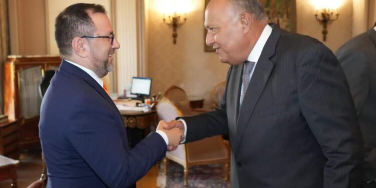 وزير الخارجية يستقبل نظيره الفنزويلي بمقر وزارة الخارجية