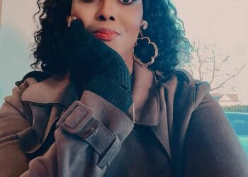 سأُلاحِقني  أُلاحِقهم  بالكتابة